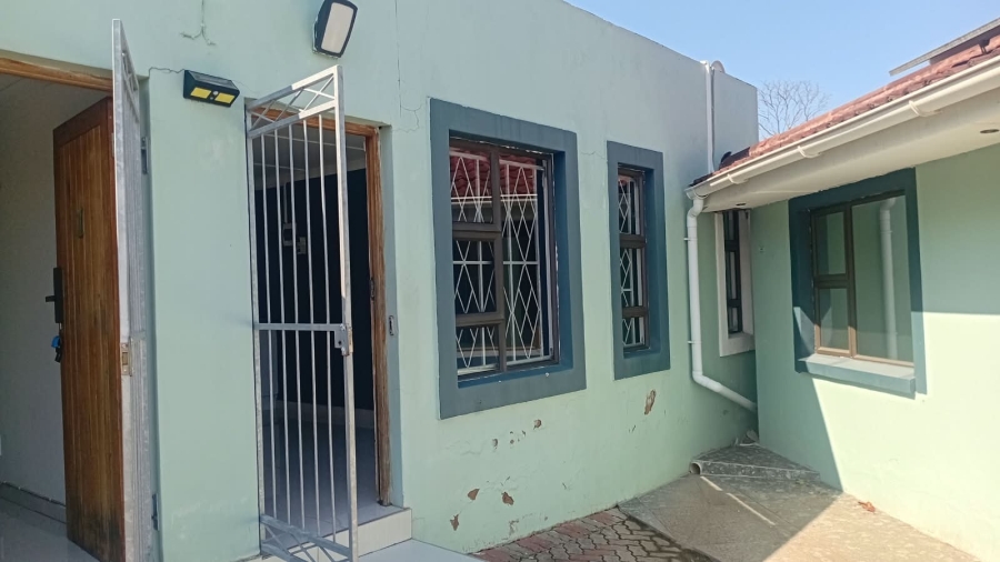 To Let 1 Bedroom Property for Rent in Siyakha Eastern Cape